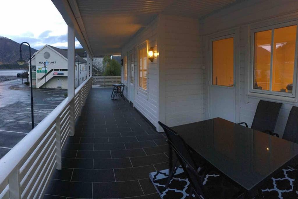 Balestrand Fjordapartments Holmen 19A Zewnętrze zdjęcie